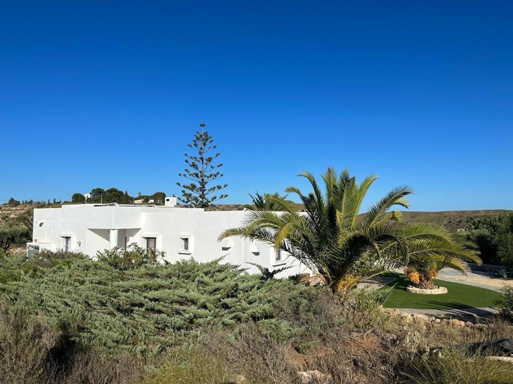 Los Palmitos Agua Amarga  Exterior photo